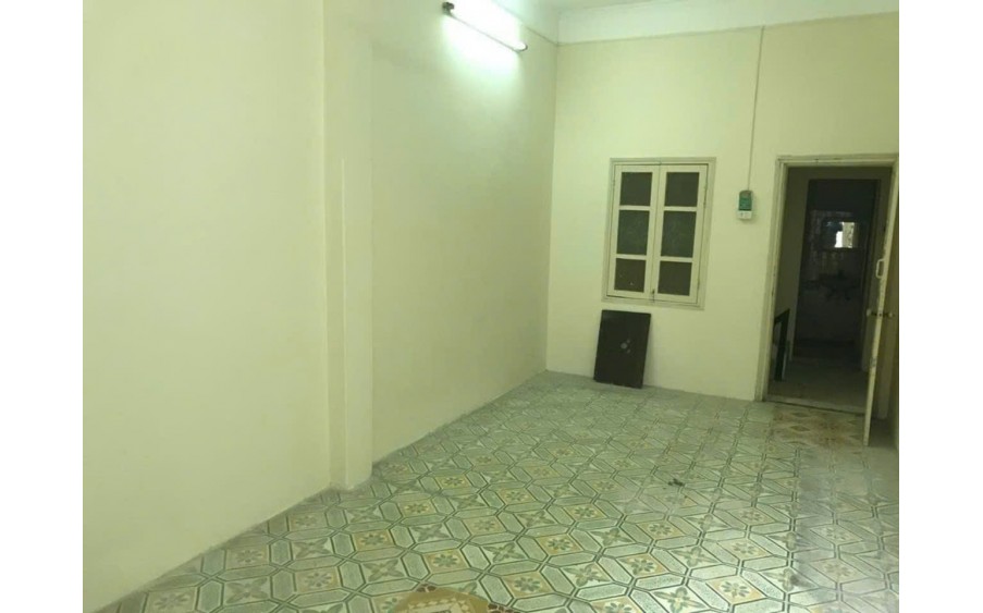 Cho thuê nhà ở HỘ GIA ĐÌNH Phố Nguyễn Cao, DT 50m2 - 2tầng Giá 8 triệu